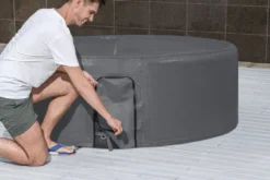 Bestway Lay-Z Spa Isolerende Beschermhoes - Ø 216 Cm 10 Bestway Lay-Z Spa Isolerende Beschermhoes - Ø 216 Cm -Bestway Verkoop 1267 1900 thermal cover dicht ritsen 1 resultaat