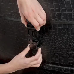 EXIT TOYS EXIT Leather Premium Opbouw Spa - 4-6 Persoons 24 EXIT TOYS EXIT Leather Premium Opbouw Spa - 4-6 Persoons -Bestway Verkoop exit leather premium 6 opblaasbare spa cover vastmaken